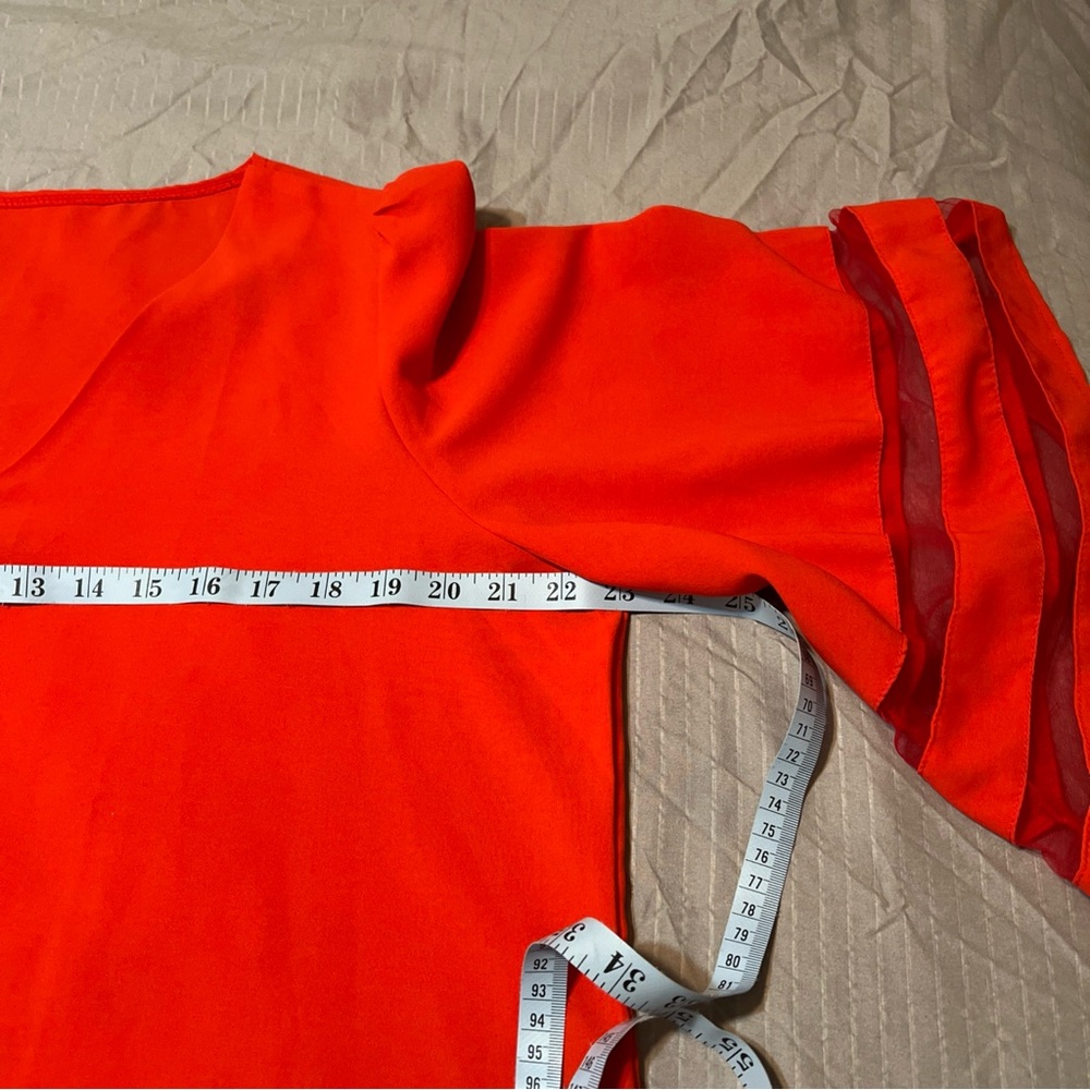 Coral Red Flowy V-Neck Women's Size XL Blouse Top 3/4 Bell Sleeves - Picture 4 of 11